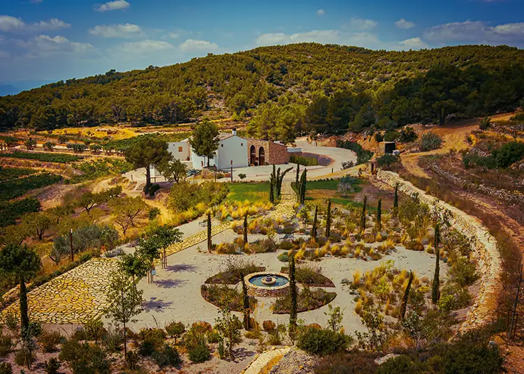 The estate in its valley